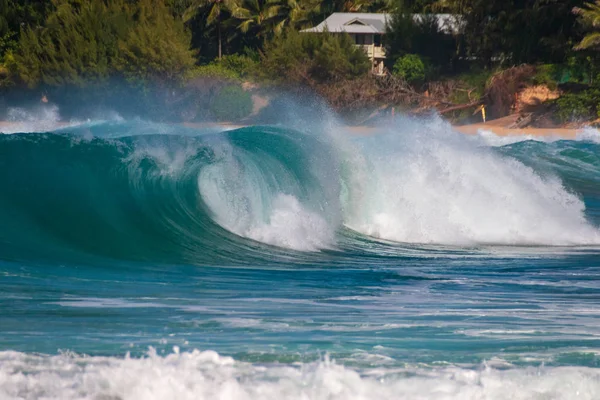 Waves crashing at Tunnels Beach (Makua Beach), Kauai, Hawaii, US