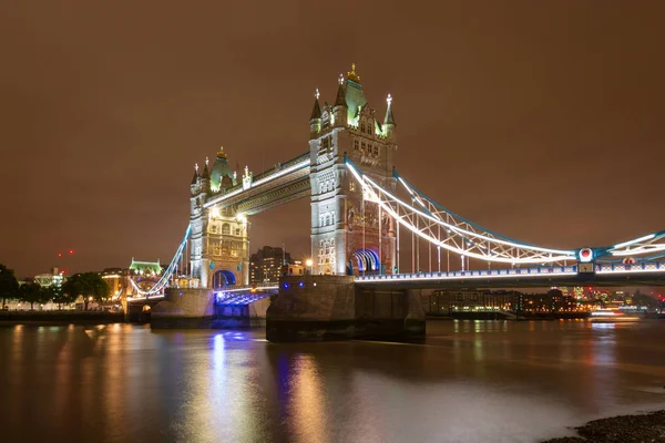 Londen Tower Bridge 's nachts — Stockfoto