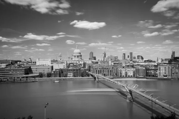 Black and white cityscape of London, United Kingdom — Stock Photo, Image