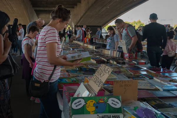 Rynek książki Southbank Centre — Zdjęcie stockowe