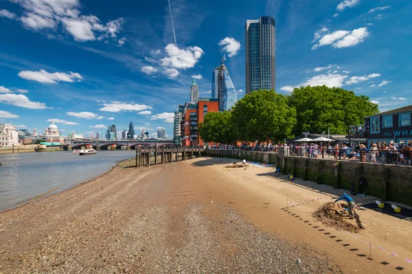 Paisaje urbano de Londres, Reino Unido visto desde Southbank — Foto de Stock