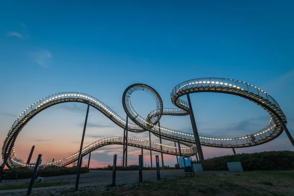 2018 Duisburg Germany 2018 Walable Tiger Turtle Roller Coaster Sculpture — 스톡 사진