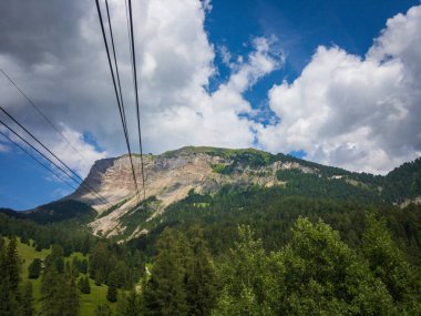 Yazın teleferikten Seceda Dağı 'na manzara