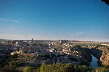 Toledo 'nun Alcazar' ına bakış açısıyla