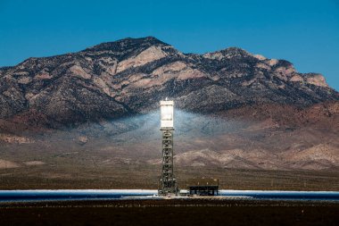 Mojave Çölünde İvanpah Güneş Gücü