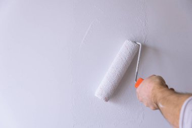Boyacı Boyacı Duvarı Boyuyor Boya Pateniyle.