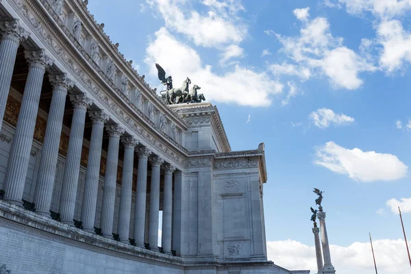 Monumento Vittoriano Roma Cercado Por Cedros — Fotografia de Stock