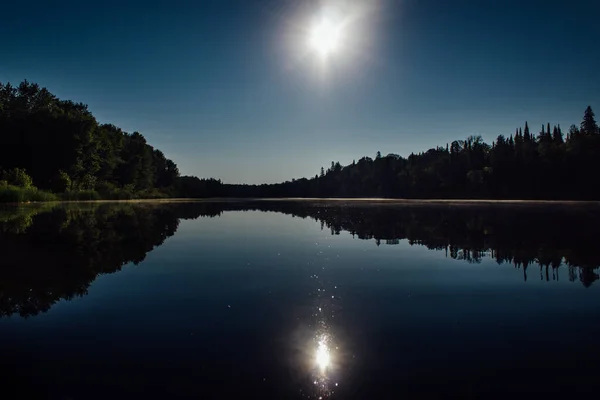 Słońce Świeci Łaziku Północnym Ontario — Zdjęcie stockowe