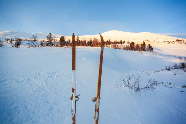 乌拉尔冬季山地景观 俄罗斯 白雪滑雪 — 图库照片