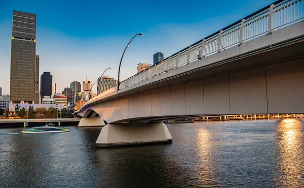 High Rise Building Bridge Brisbane — Stock Photo, Image