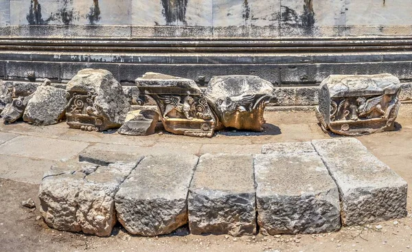 Columnas Rotas Templo Apolo Didyma Turquía Soleado Día Verano — Foto de Stock