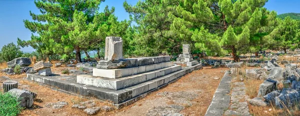 Ruinerna Den Antika Grekiska Staden Priene Turkiet Solig Sommardag — Stockfoto