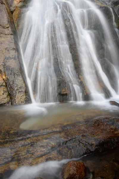 Στενή Θέα Των Χαμηλότερων Πτώσεων Στο Bells Canyon Lone Peak — Φωτογραφία Αρχείου