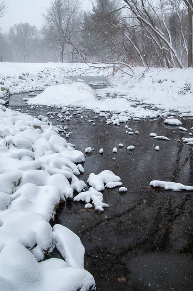 Snowy Creek Χειμώνα — Φωτογραφία Αρχείου