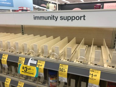 Alabama 'da bir Walgreens' te boş ürün rafı.