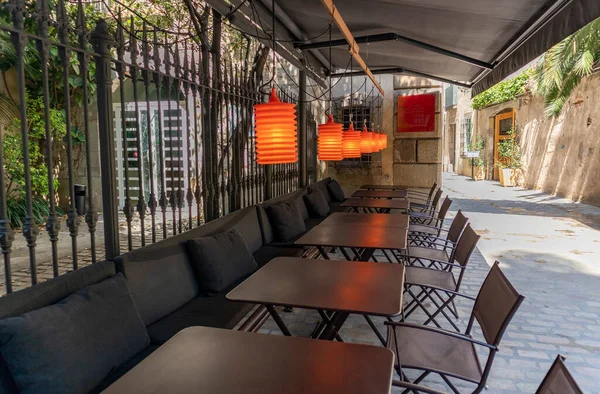 Tables Chairs Orange Lights Terrace Street — Stockfoto
