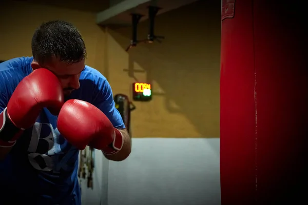 Side View Confident Male Boxer Exercising Gym — Stock Photo, Image