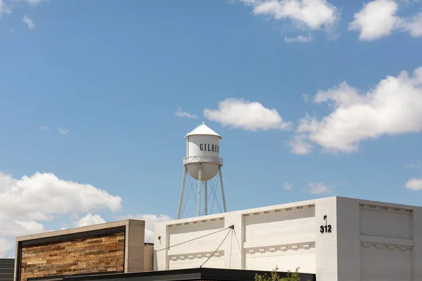 Gilbert Water Tower Rising Buildings Foreground Daytime — Photo