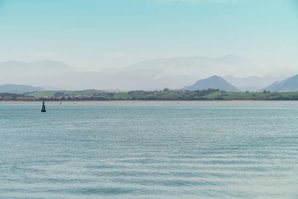 Santander Baai Met Met Berg Oosters Achtergrond — Stockfoto