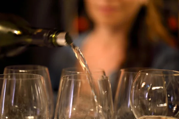 Close Woman Pouring Wine Glass — Fotografia de Stock