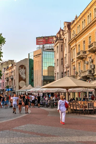 プロヴディフ ブルガリア 2019 ブルガリアのプロヴディフにあるKnyaz Alexamer Streetは 晴れた夏の日のメインストリートです — ストック写真