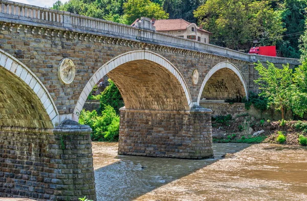 Veliko Tarnovo Bulgária 2019 Ponte Sobre Rio Yantra Perto Fortaleza — Fotografia de Stock