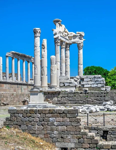 Ερείπια Του Ναού Του Διονύσου Αρχαία Ελληνική Πόλη Περγάμου Στην — Φωτογραφία Αρχείου