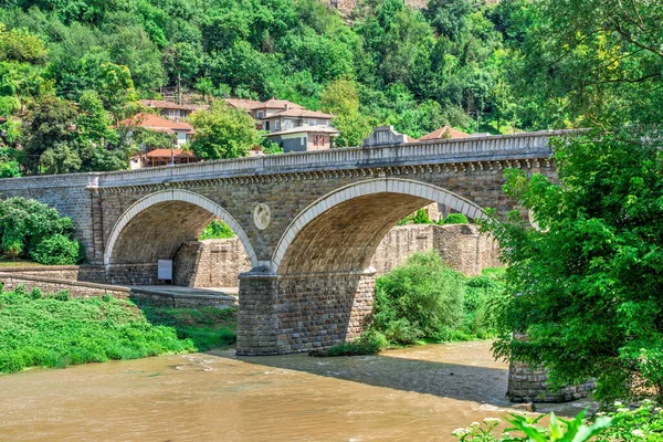 Veliko Tarnovo Bulgaria 2019 Bridge Yantra River Veliko Tarnovo Fortress — Stock Photo, Image