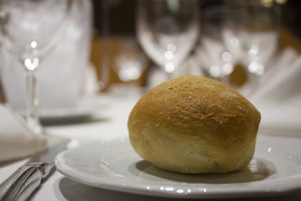 Pão Caseiro Servido Restaurante Chique — Fotografia de Stock