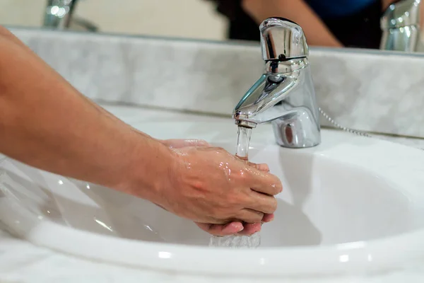 Pessoa Que Lava Mãos Para Prevenção Contágio Pelo Coronavirus — Fotografia de Stock