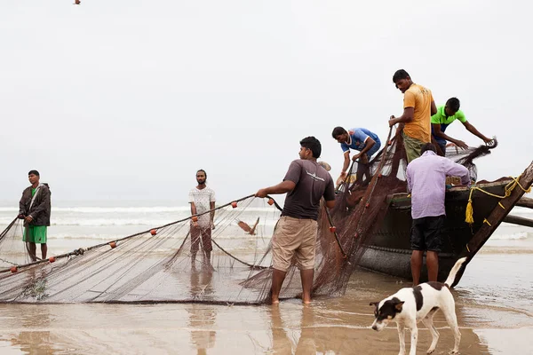 Pescatori Stanno Preparando Reti Pesca — Foto Stock