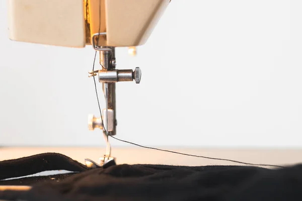 Крупным Планом Вид Швейной Машины — стоковое фото