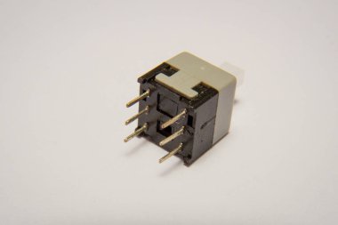 Bir düğmenin alt görünümü, genellikle arduino ile kullanılır