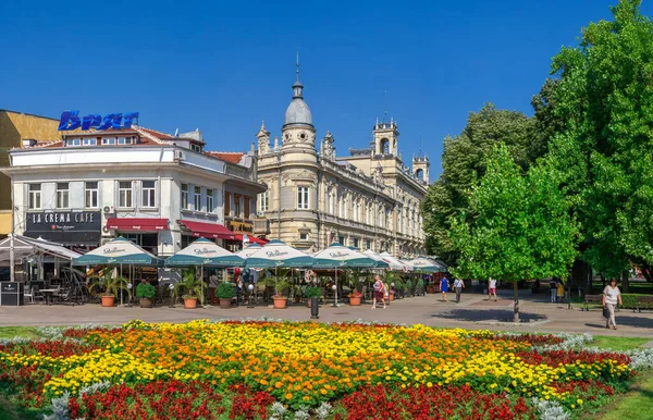Ruse ブルガリア 2019 ブルガリアのルセの街のストリートカフェ 晴れた夏の日 — ストック写真