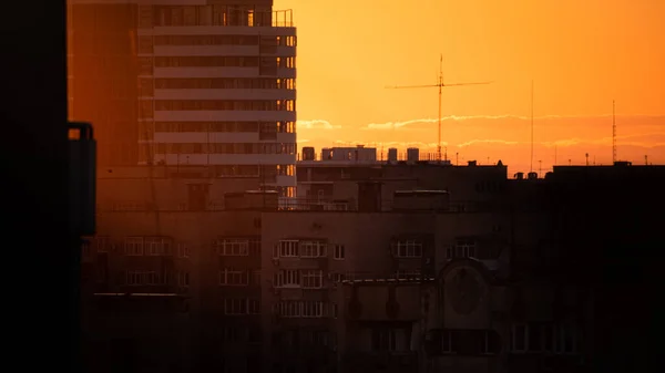 日落时的城市景观 — 图库照片