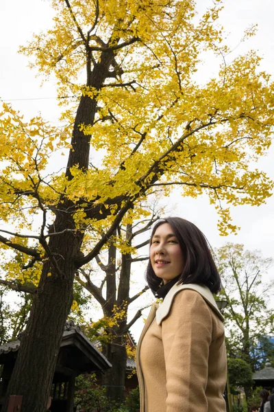 Retrato Jovem Bela Mulher Japonesa Tóquio — Fotografia de Stock