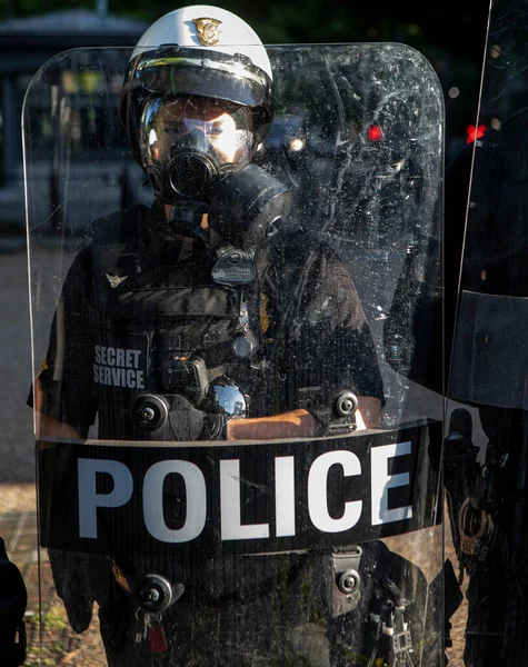 Manifestantes Protestan Pacíficamente Frente Casa Blanca — Foto de Stock