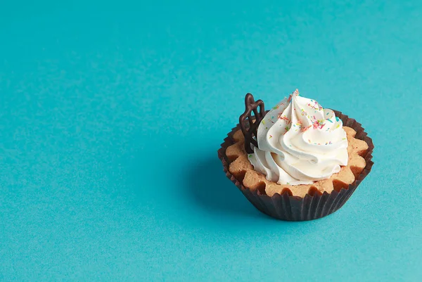 Cupcake Fundo Azul — Fotografia de Stock