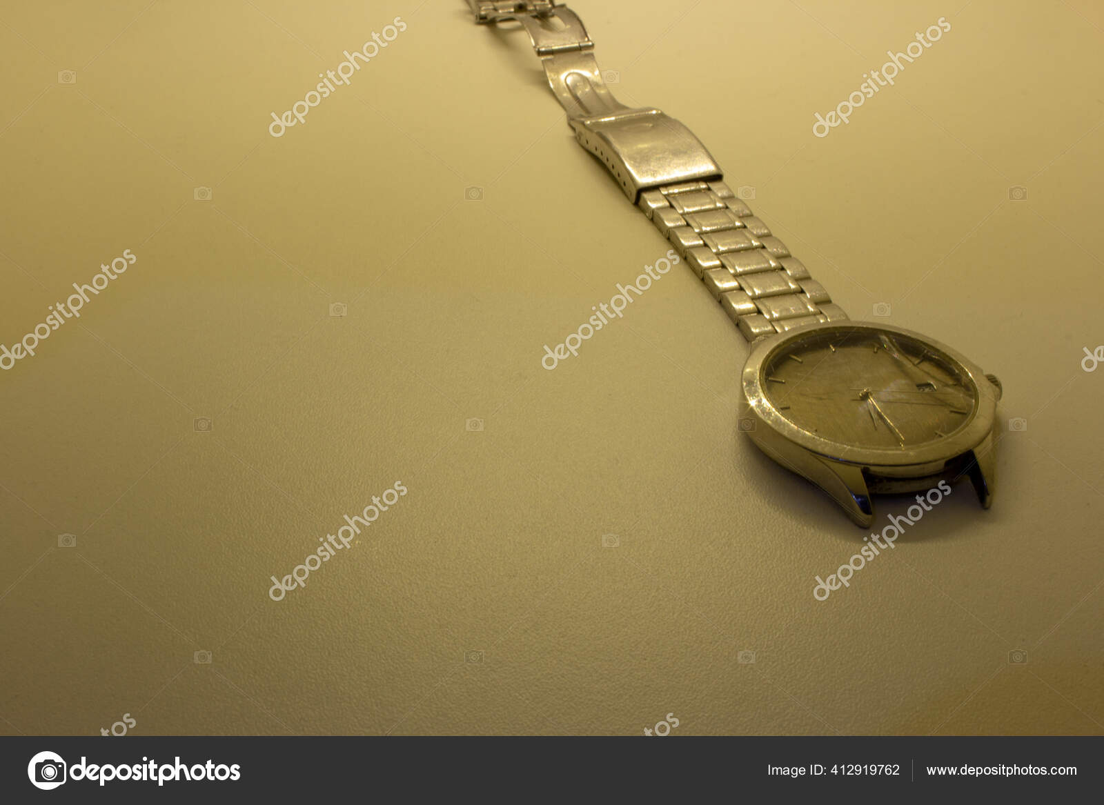 Wrist watch clearance glass broken