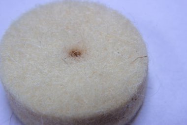 Cila ve temiz yüzeyler için kullanılan döndürme aracı diski