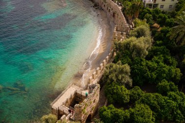 Akdeniz kıyısındaki Alanya Kalesi 'nin duvarları. 