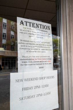 Mevcut ekonomik durumu yansıtan İmza Dükkanı.