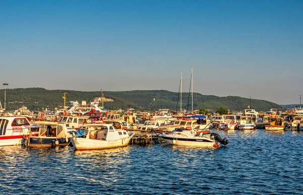 Canakkale Turkiet 2019 Båtar Hamnen Canakkale Turkiet Solig Sommarmorgon — Stockfoto