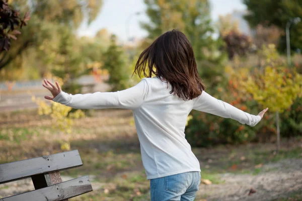 Portrait Young Beautiful Brunette Woman Posing Autumn Park — Stock Photo, Image