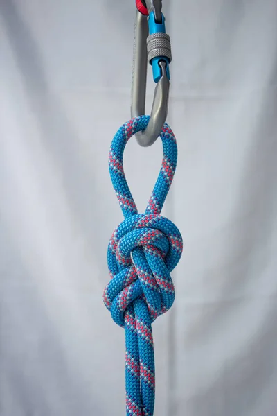 Рисунок Восьмий Біт Пов Язаний Скелелазною Мотузкою Грушоподібного Замкнутого Карабіна — стокове фото