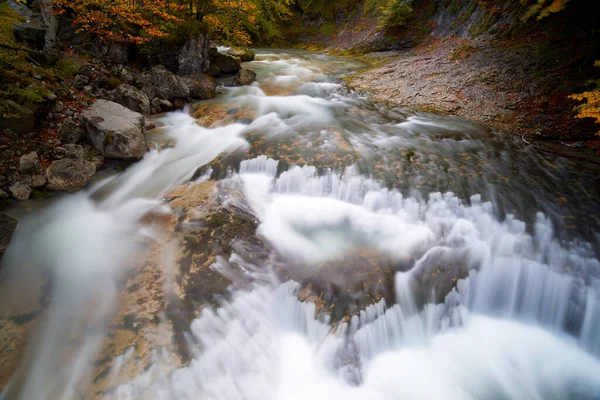 Řeka Arazas Národním Parku Ordesa Valley Pyreneje Španělsku — Stock fotografie