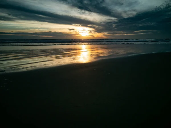 Réflexions Naturelles Dans Sable Mer — Photo