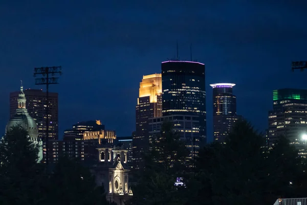 Skyline Minneapolis Minnesota Night — стоковое фото