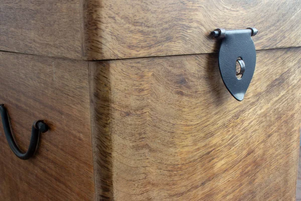 Old Wooden Locking Box Showing Lock Handle — Stock Photo, Image