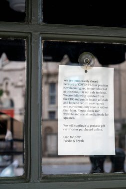 Mevcut ekonomik durumu yansıtan İmza Dükkanı.